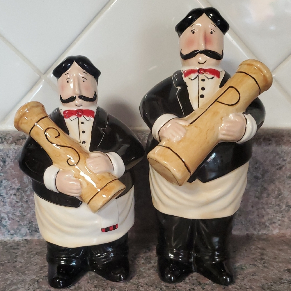Salt & Pepper Shakers